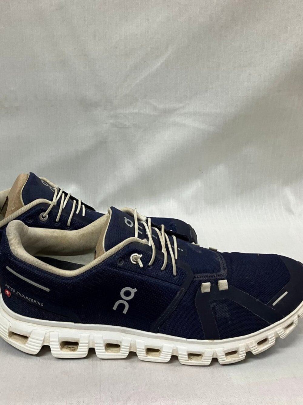 On Sneakers Men's 11 Navy Blue Mesh White Sole Lace-Up Walking Athletic Shoes